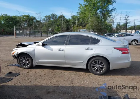 2015 Nissan Altima 2.5 S from USA, damaged, VIN 1N4AL3AP6FN397868